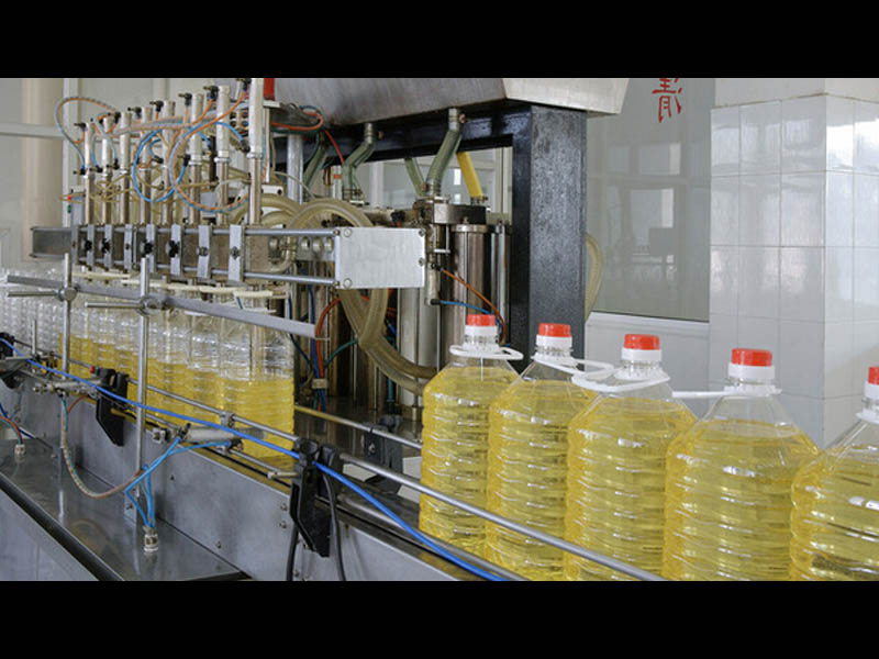 自制花生油的廠家請問您對半自動花生油灌裝機了解嗎？